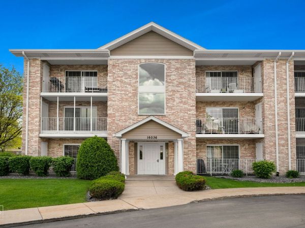 16036 Crystal Creek Drive, Unit 2A, Orland Park, IL 60462