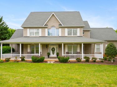 1254 Ivy Creek Drive, Forest, VA 24551