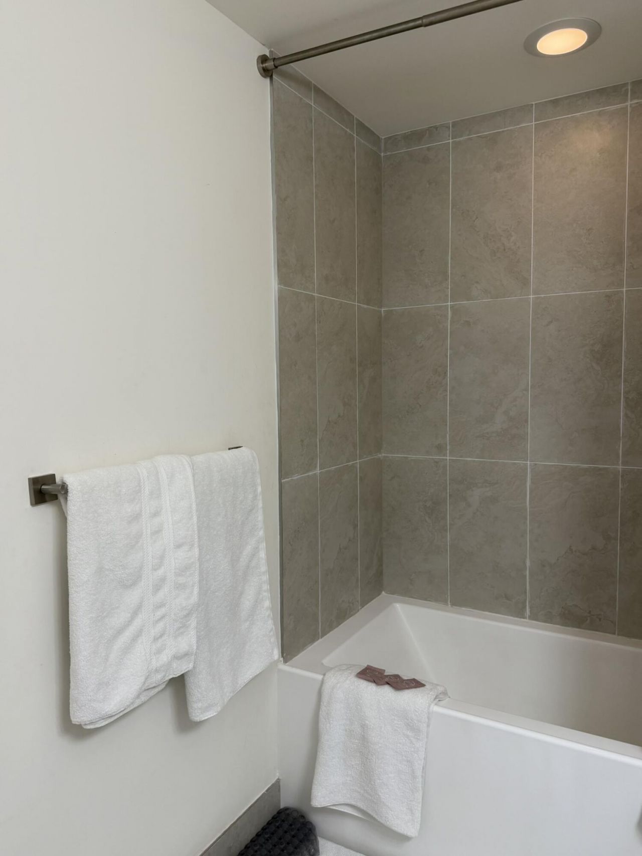5350 NW 84th Avenue, Unit 609, Doral, FL 33166 Photo