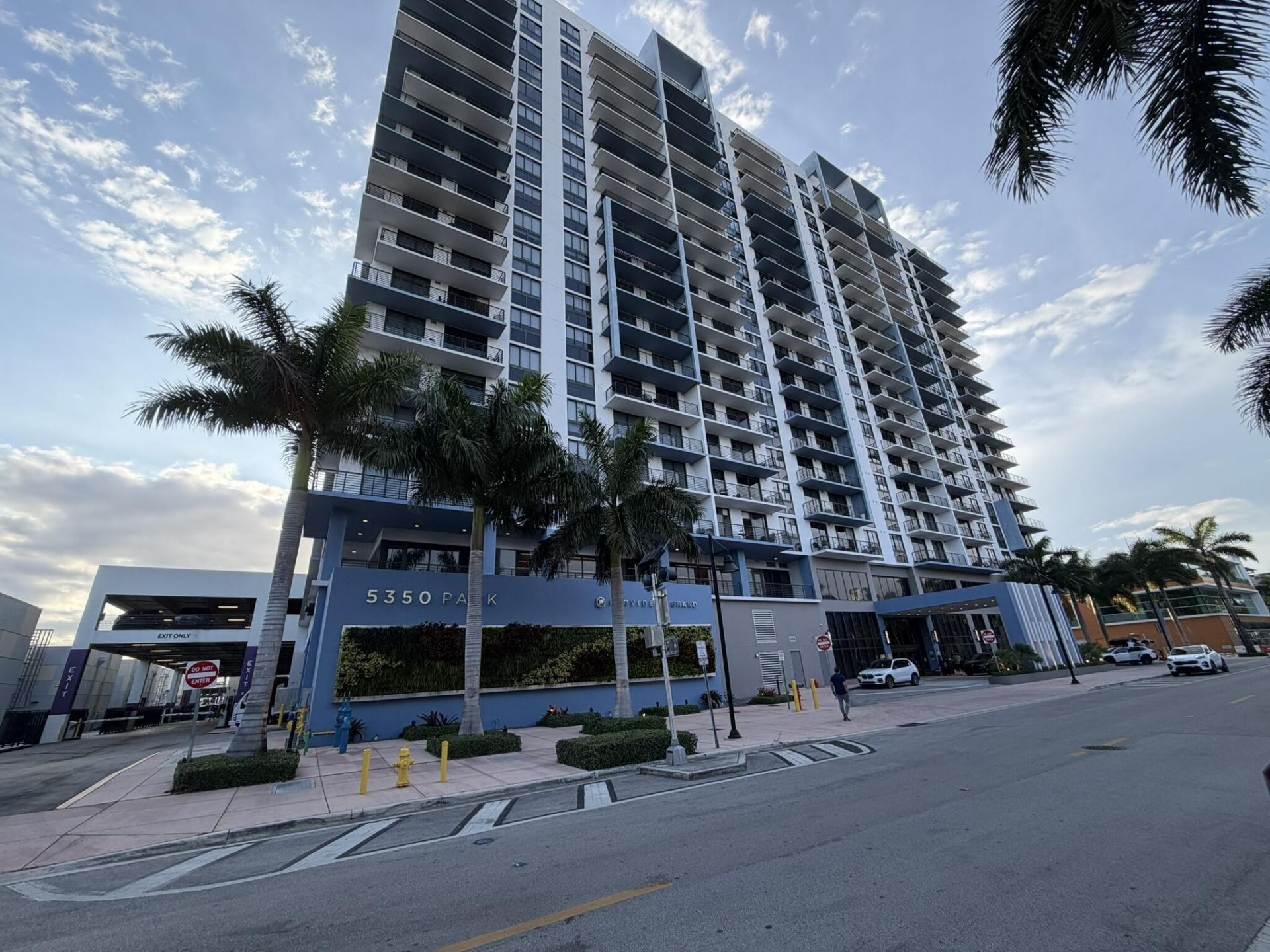 5350 NW 84th Avenue, Unit 609, Doral, FL 33166 Photo