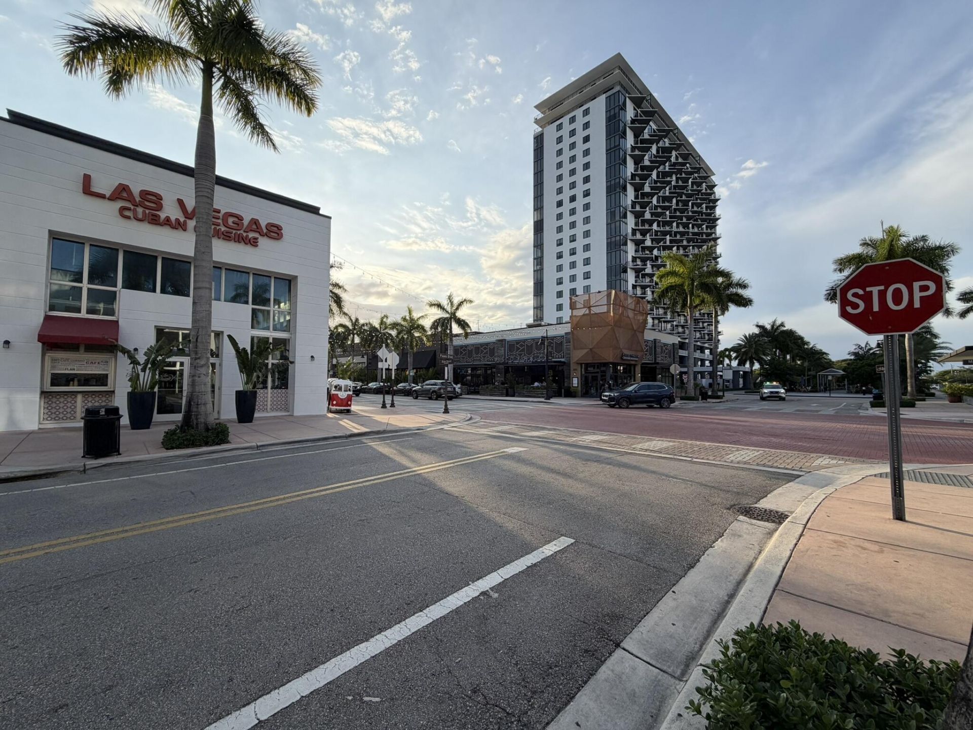 5350 NW 84th Avenue, Unit 609, Doral, FL 33166 Photo