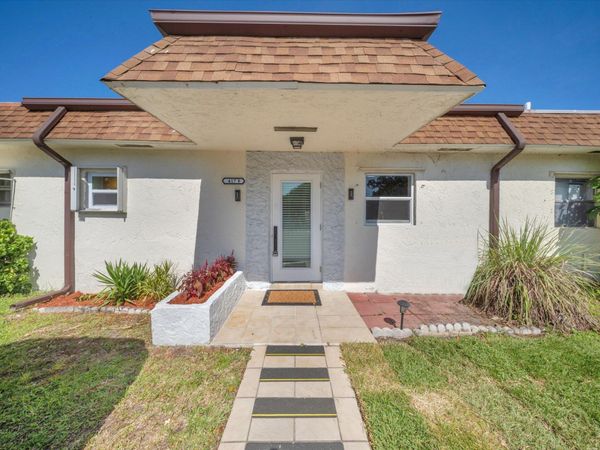 417 SW Natura Avenue, Unit B, Deerfield Beach, FL 33441