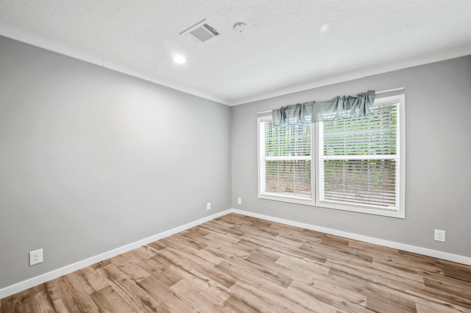 147 Bonanza Drive Photo 13