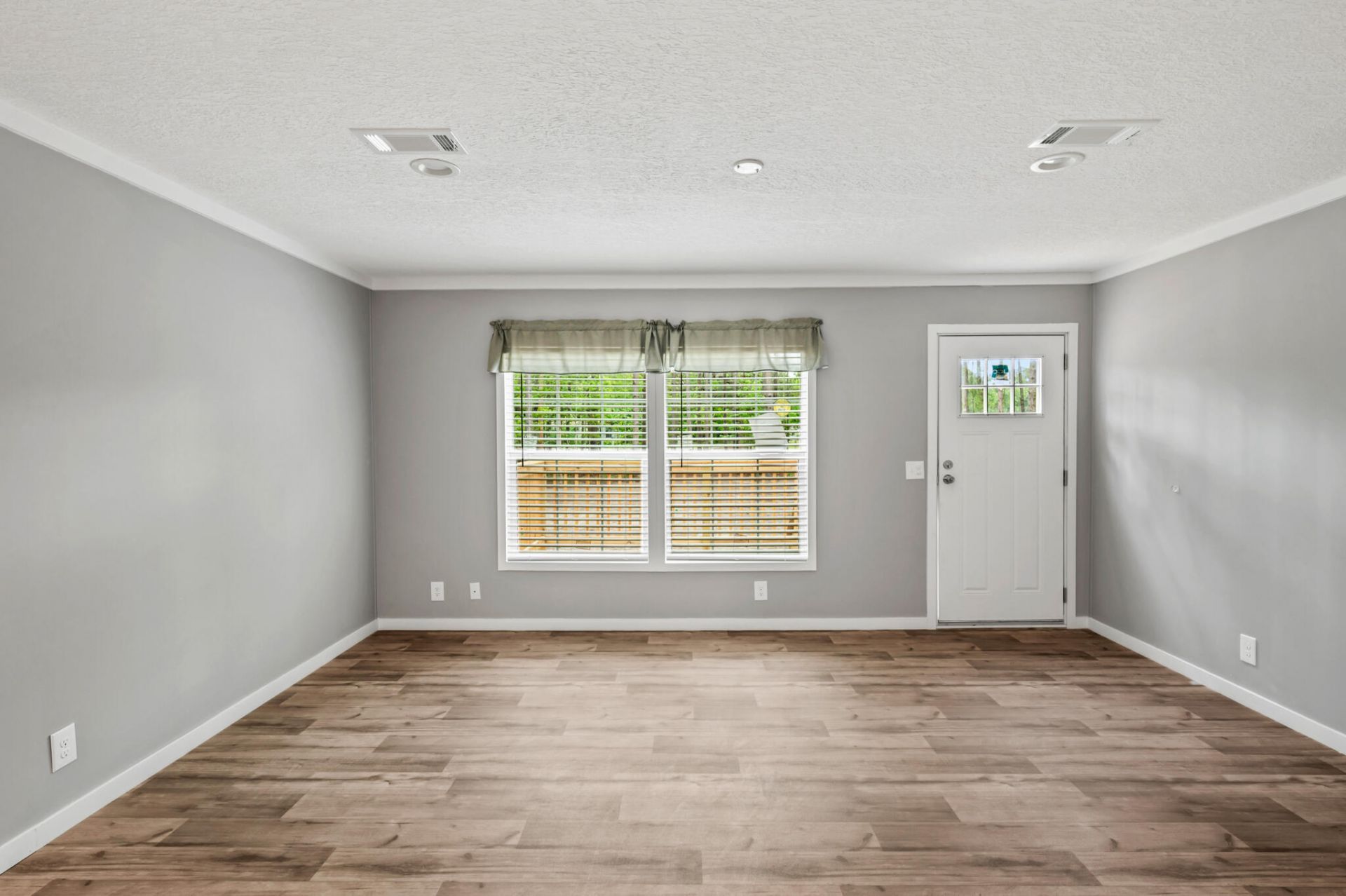 147 Bonanza Drive Photo 4