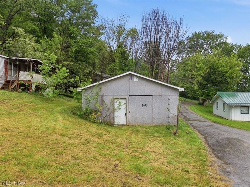 46149 Walnut Street, Rogers, OH 44455 Photo 6