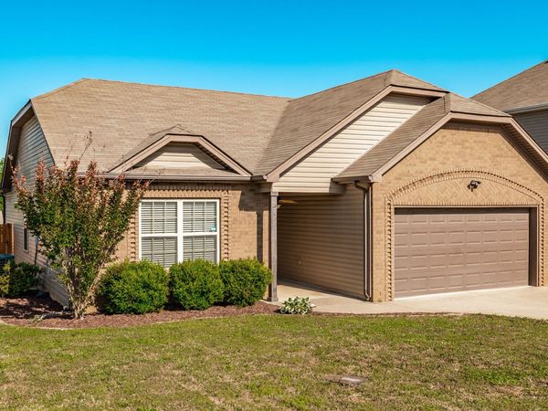 452 Golf Club Ln, Springfield, TN 37172