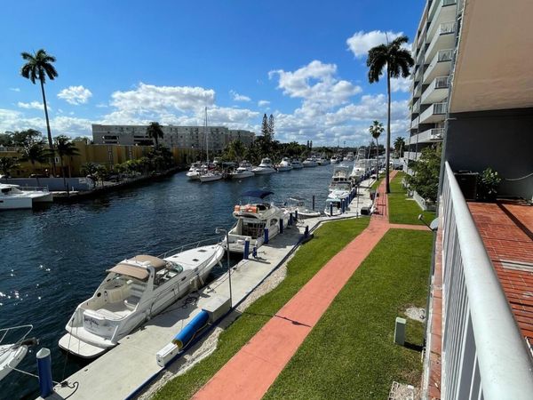 1800 NW 24th Avenue, Unit 309, Miami, FL 33125
