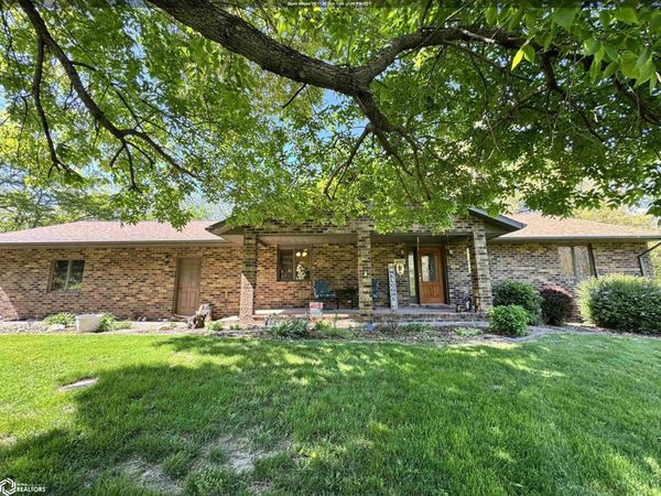 1979 Libertyville Road, Fairfield, IA 52556