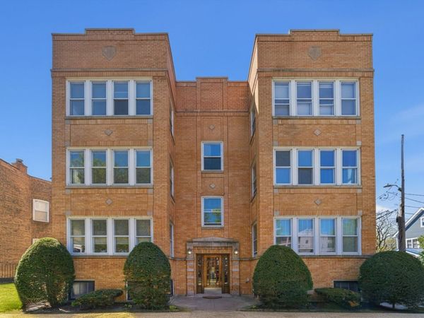 1739 W Gregory Avenue , Chicago, IL 60640