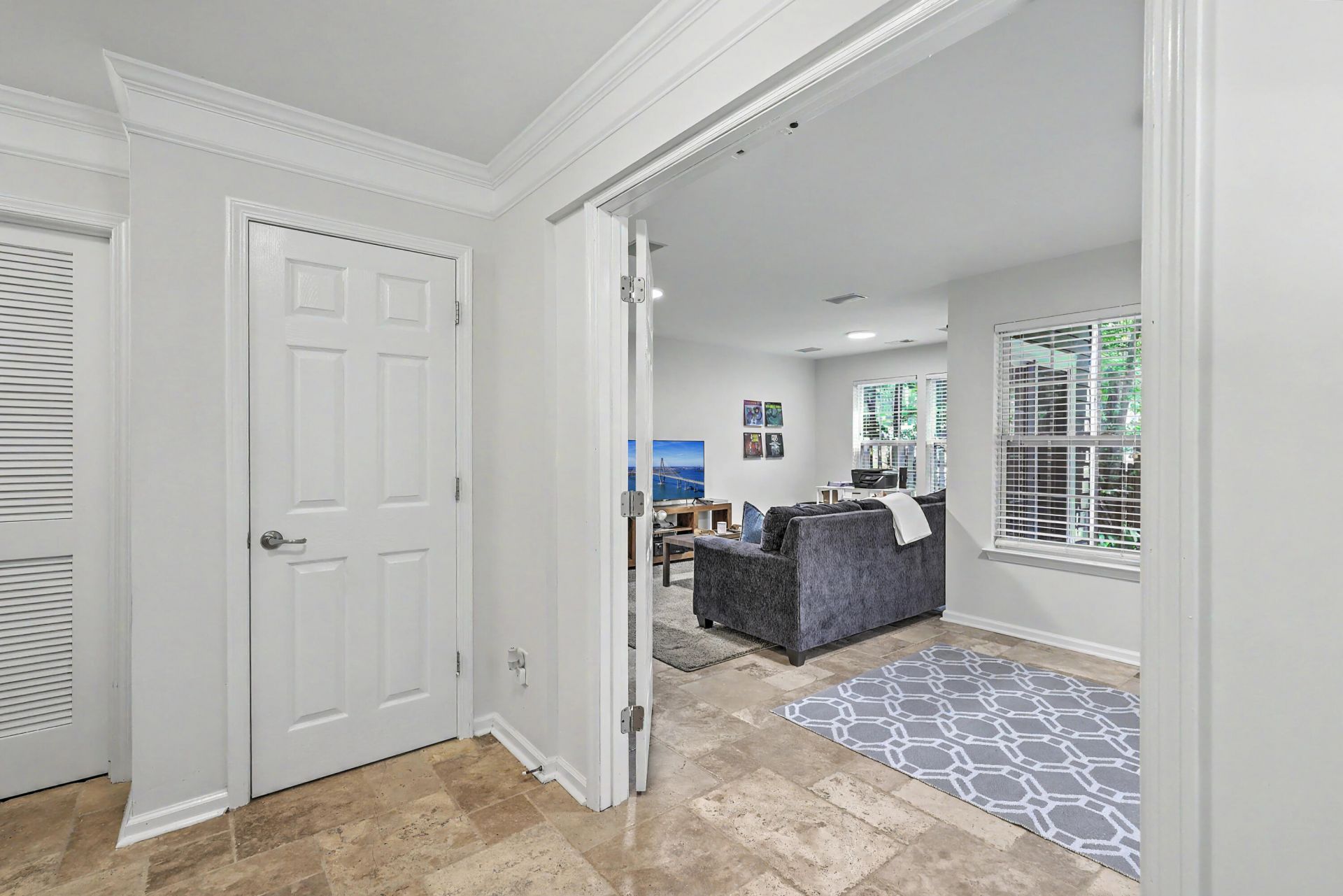 9167 Parlor Drive Photo 5