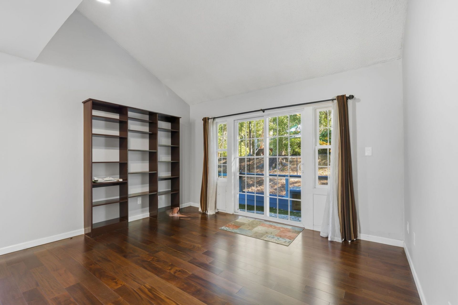 2960 Duck Ct. Photo 10
