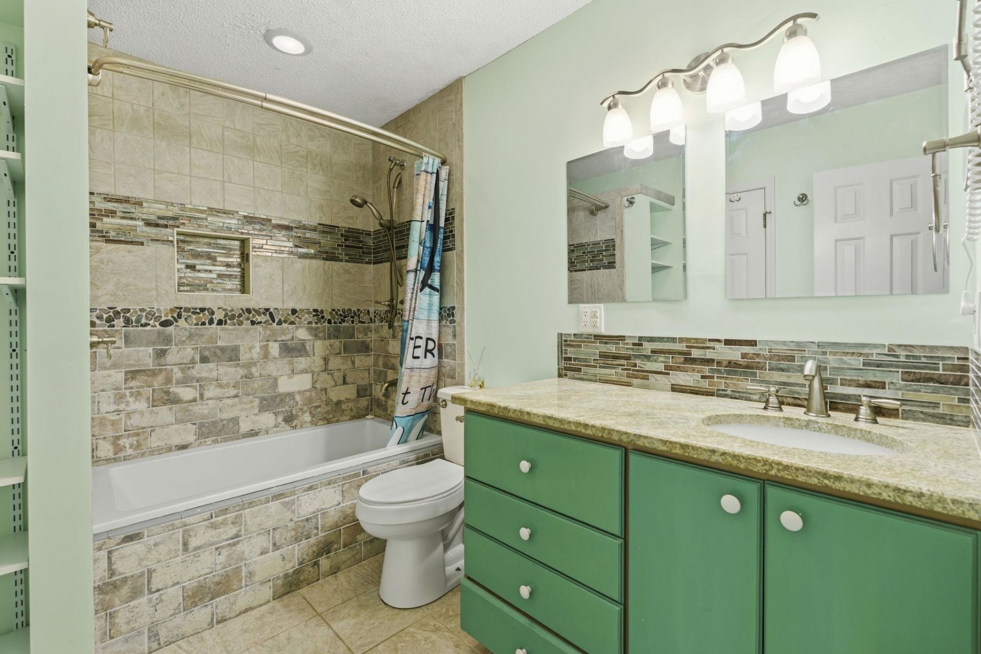 2960 Duck Ct. Photo 19