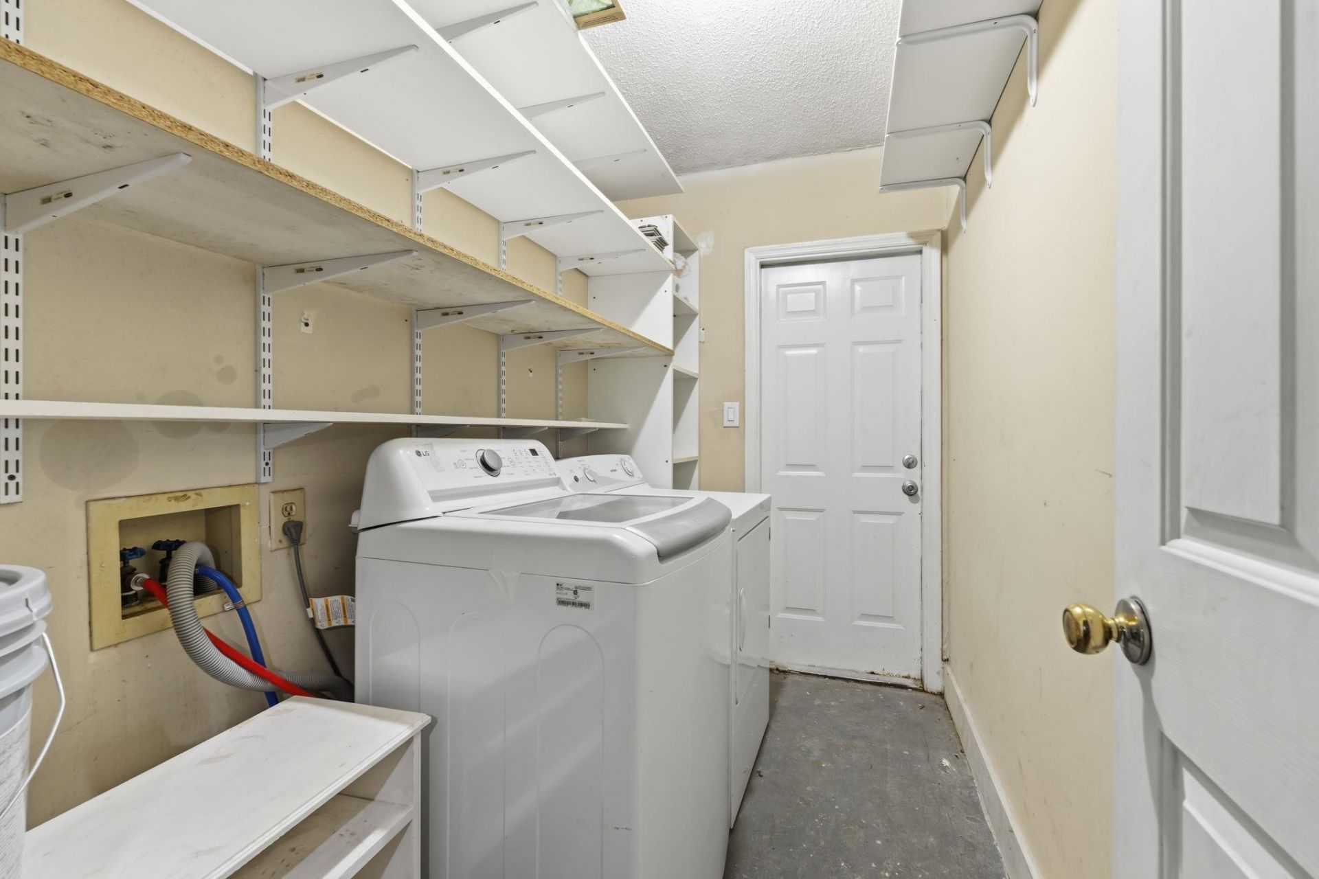 2960 Duck Ct. Photo 22