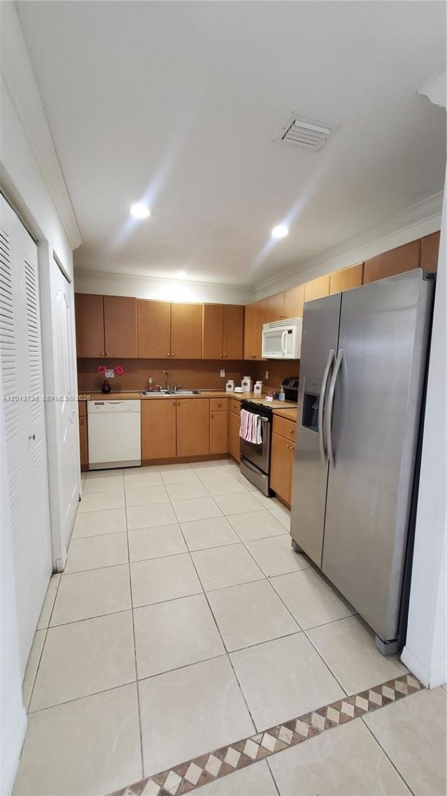 8804 NW 109th Pl, Unit 402, Doral, FL 33178 Photo