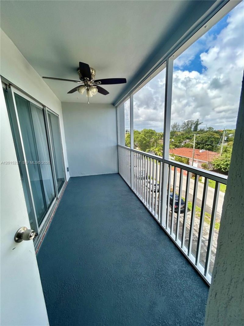 215 SE 3rd Ave, Unit 408C, Hallandale Beach, FL 33009 Photo