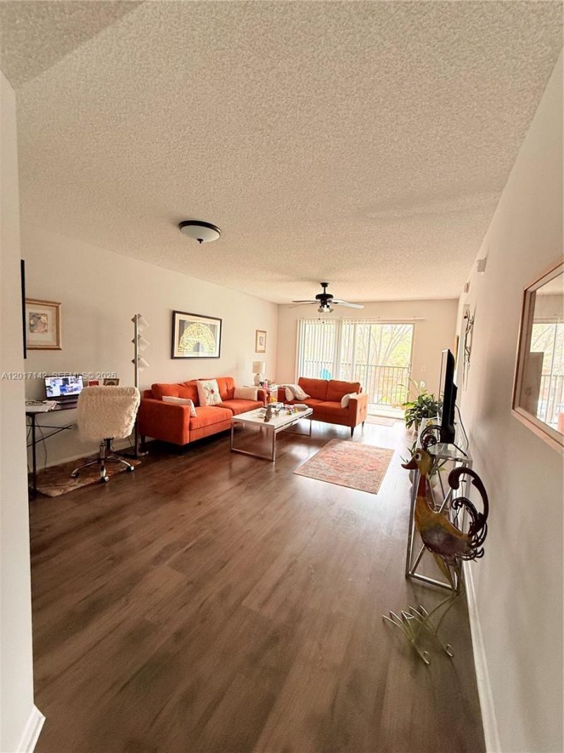 571 SW 142nd Ave, Unit 311O, Pembroke Pines, FL 33027 Photo