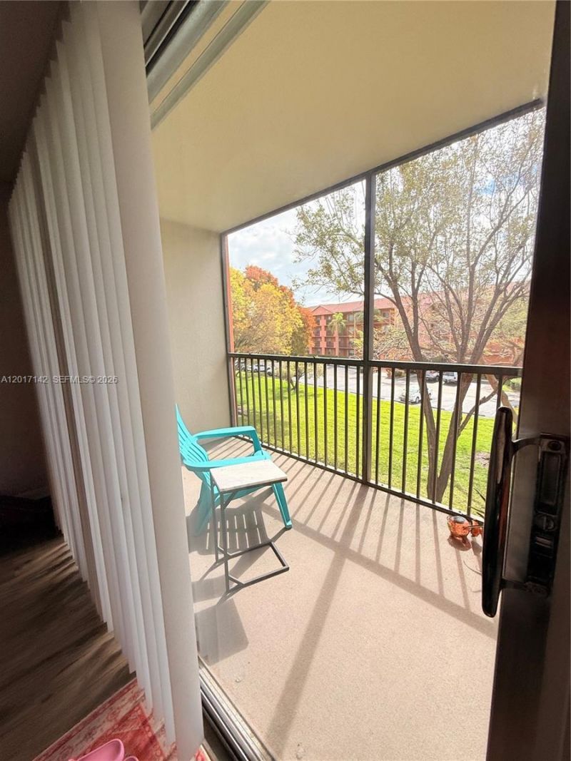 571 SW 142nd Ave, Unit 311O, Pembroke Pines, FL 33027 Photo