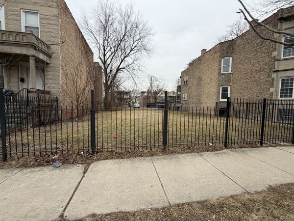 4337 W Jackson Boulevard , Chicago, IL 60624