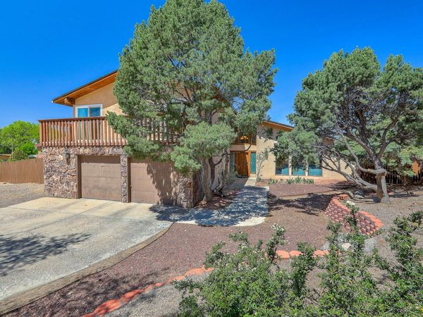 4719 Glenwood Hills Drive NE, Albuquerque, NM 87111