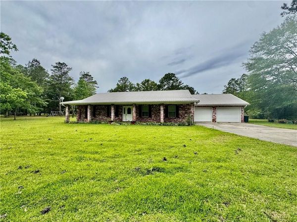 20 C G SMITH Road , Picayune, MS 39466
