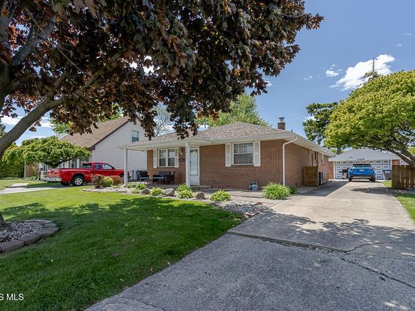 4521 282nd Street, Toledo, OH 43611