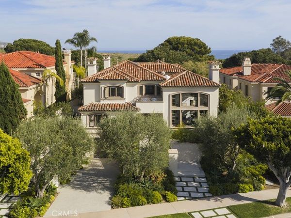 10 Pelican Point, Newport Coast, CA 92657