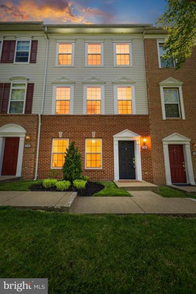 543 ENSEMBLE COURT , COCKEYSVILLE, MD 21030