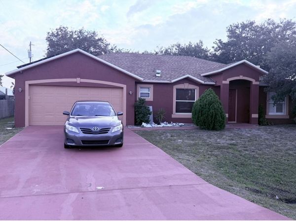 1886 SE Gifford Street, Port St. Lucie, FL 34952