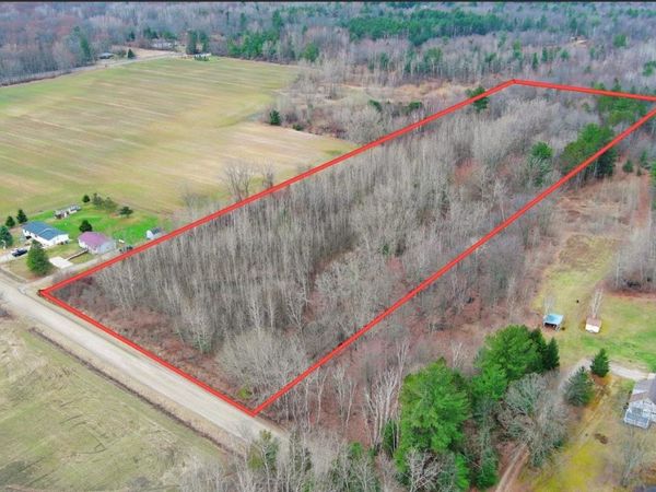 5360 Deep River Road, Standish, MI 48658