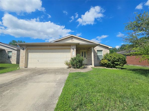 130 Star Of Texas DR, Kyle, TX 78640