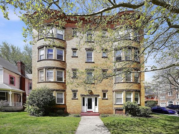 242 Fort Pleasant Ave, Springfield, MA 01108