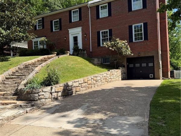 922 Woodland Avenue, South Charleston, WV 25303