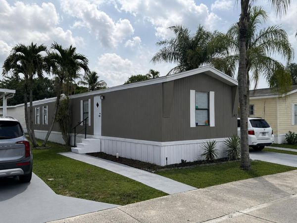 182 Plantation Boulevard, Greenacres, FL 33467