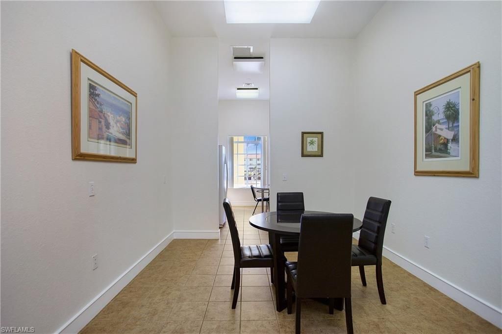 8271 Key Royal Cir, Unit 924, Naples, FL 34119 Photo