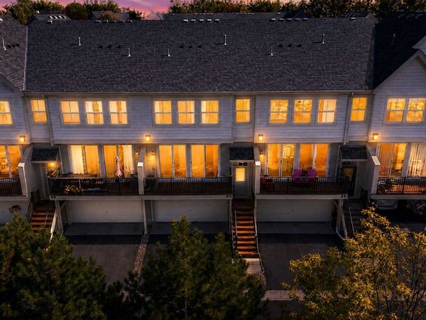 4665 Victor Path, Unit 6, Hugo, MN 55038