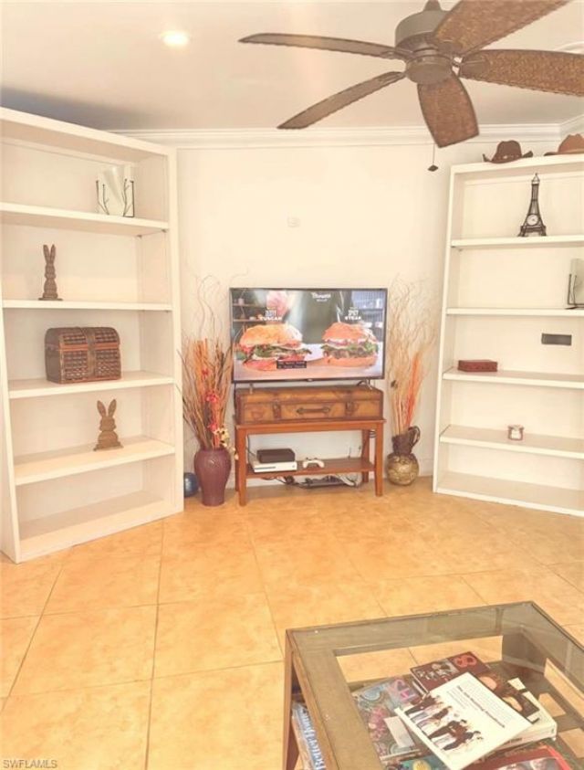 250 10th St Ne, Naples, FL 34120 Photo