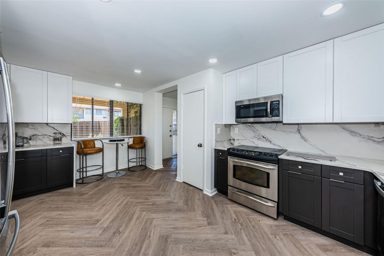 781 Village Lake Terrace N, Unit 101A, Saint Petersburg, FL 33716 Photo
