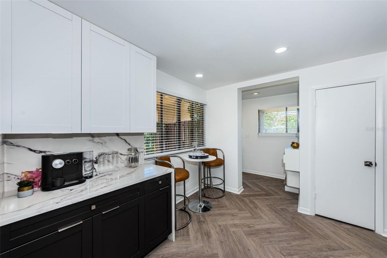 781 Village Lake Terrace N, Unit 101A, Saint Petersburg, FL 33716 Photo