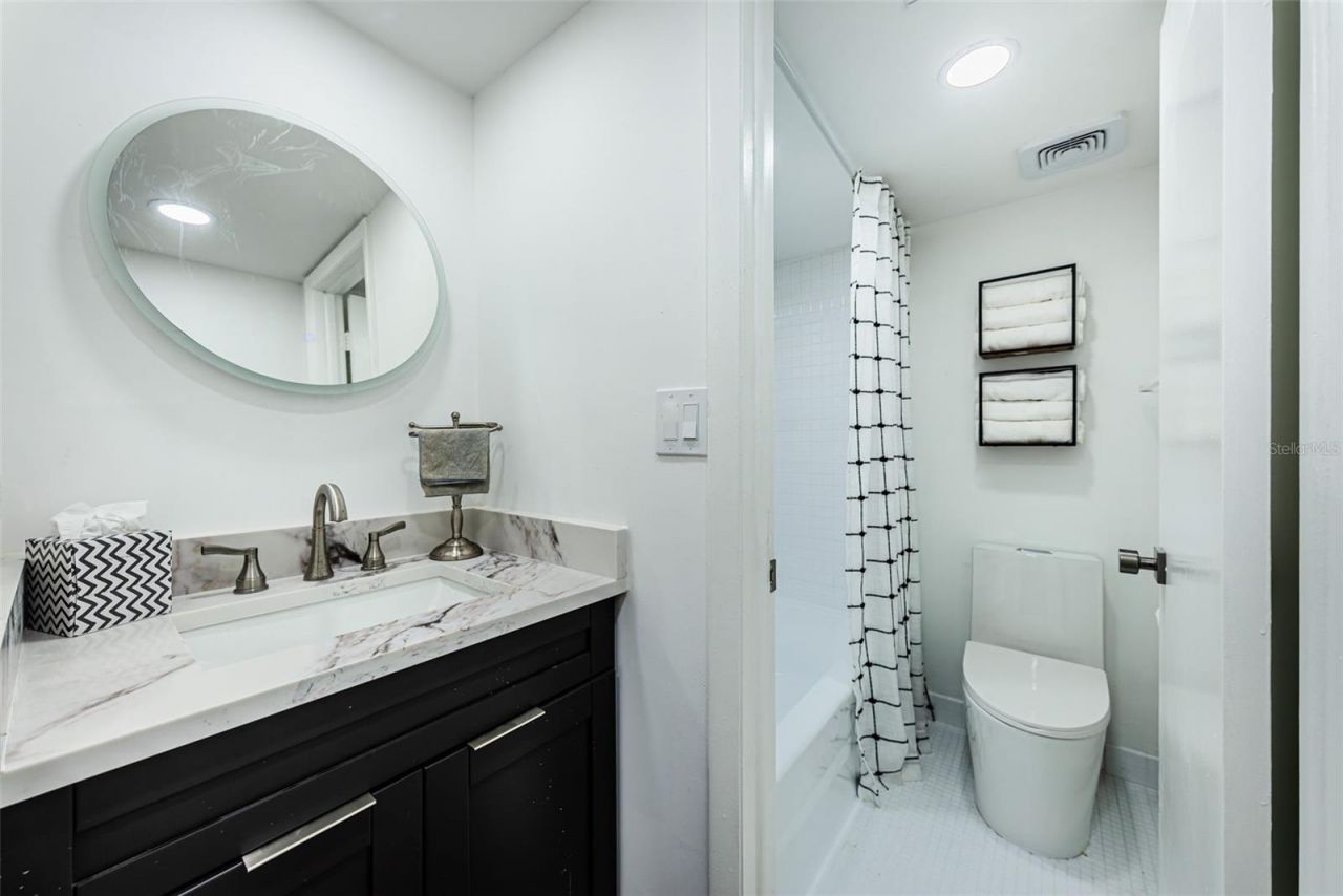 781 Village Lake Terrace N, Unit 101A, Saint Petersburg, FL 33716 Photo