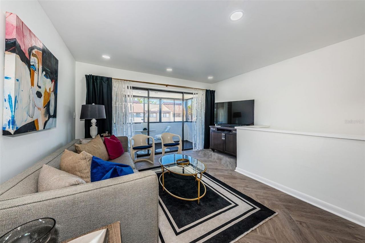 781 Village Lake Terrace N, Unit 101A, Saint Petersburg, FL 33716 Photo