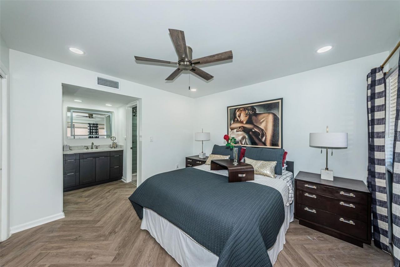 781 Village Lake Terrace N, Unit 101A, Saint Petersburg, FL 33716 Photo