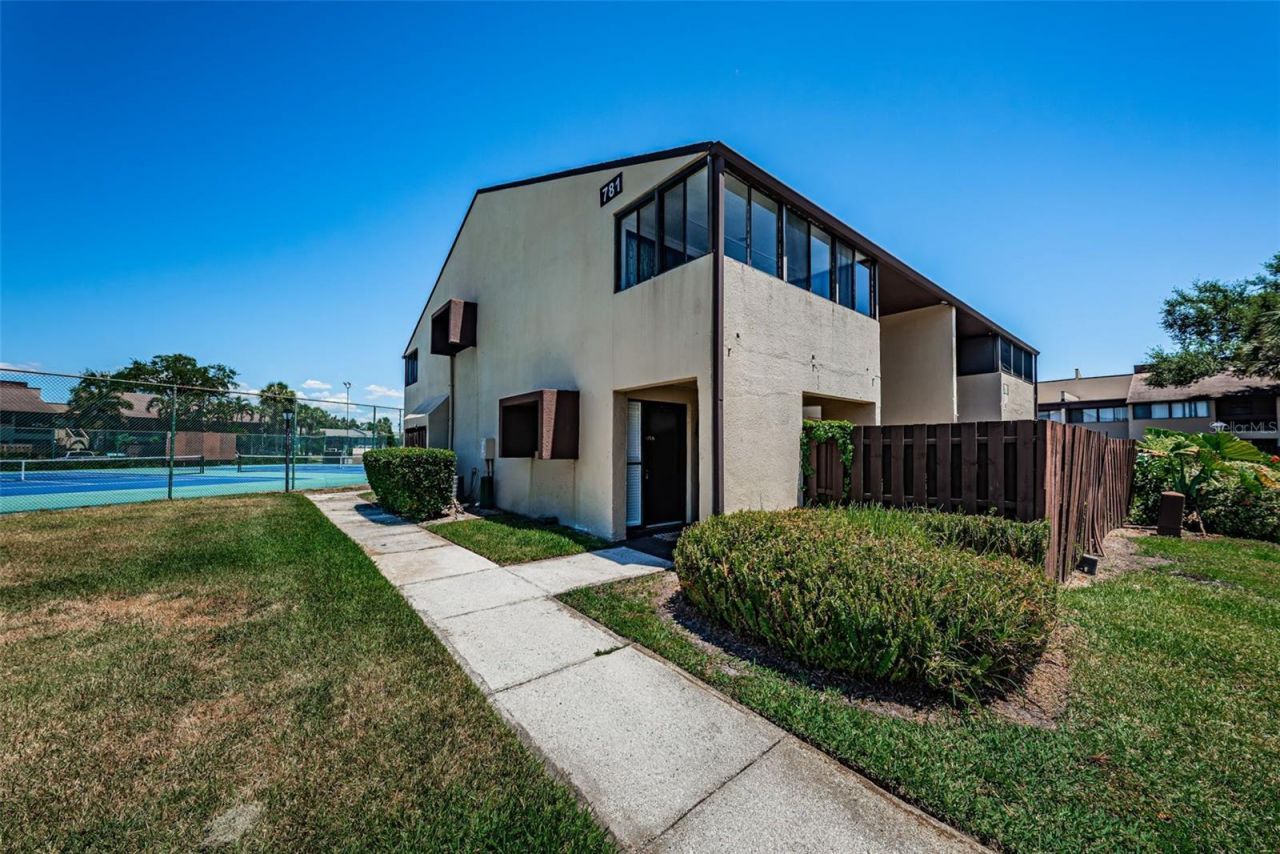 781 Village Lake Terrace N, Unit 101A, Saint Petersburg, FL 33716 Photo