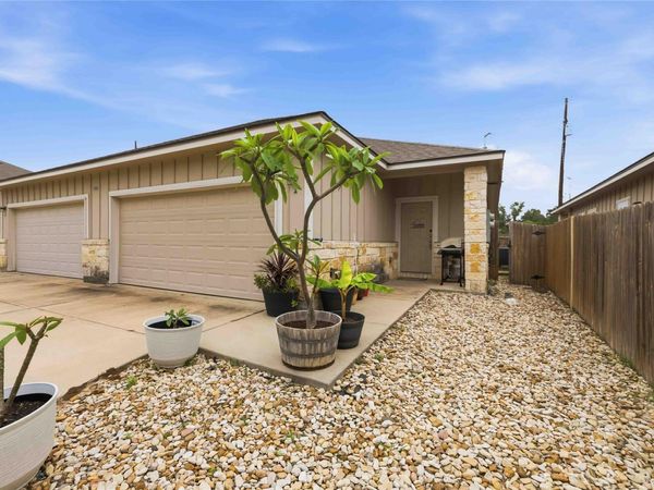 400 Carl Shipp DR, Liberty Hill, TX 78642