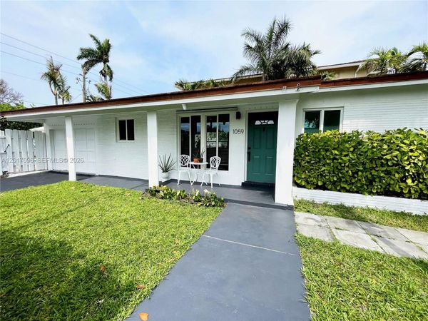 1059 Washington St , Hollywood, FL 33019