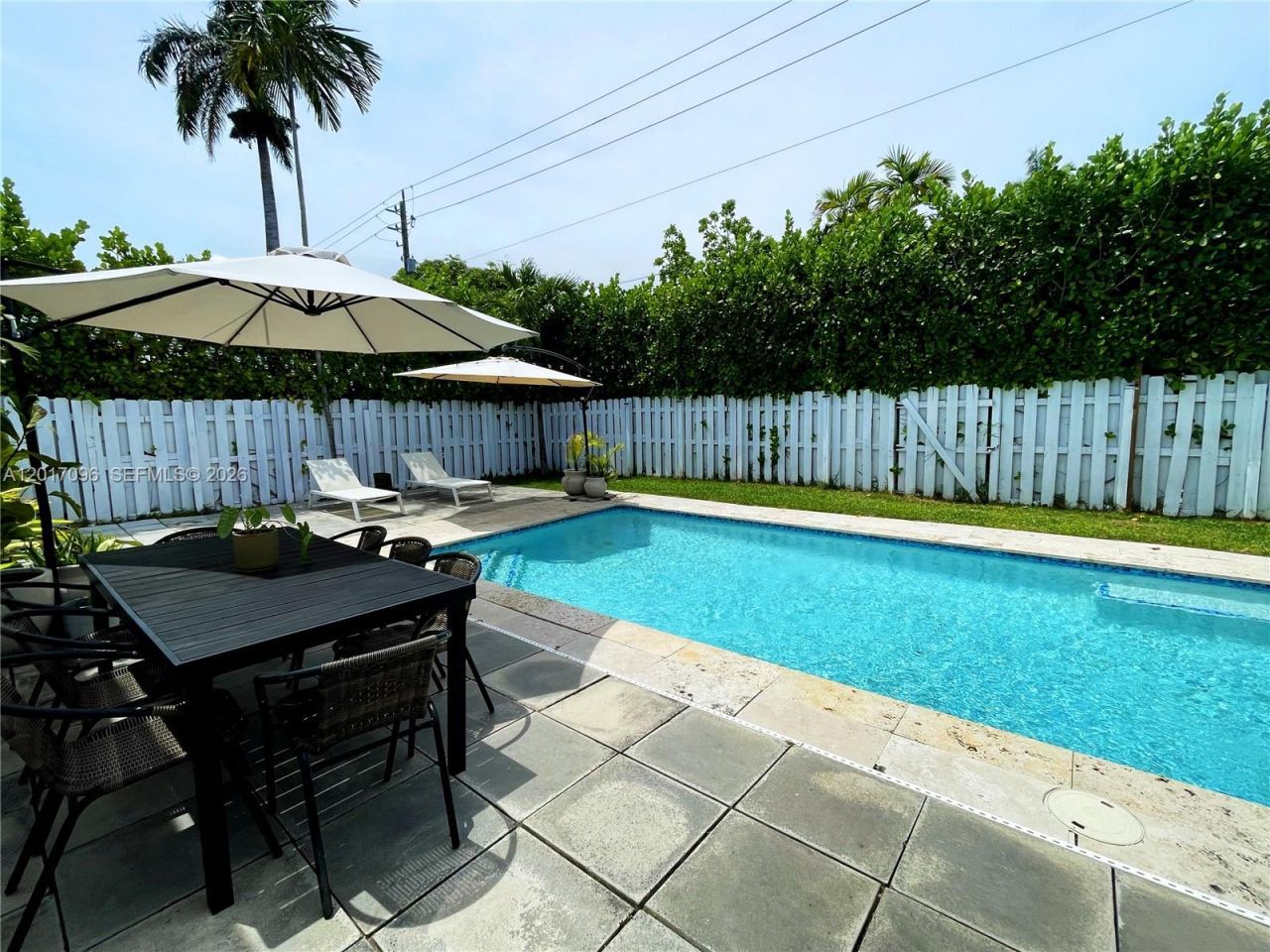 1059 Washington St, Hollywood, FL 33019 Photo