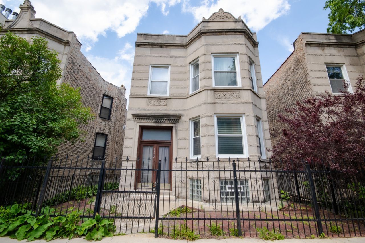 3122 W Fullerton Avenue, Chicago, IL 60647 Main Photo