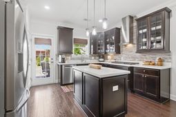 112 Wrigley Boulevard photo 4