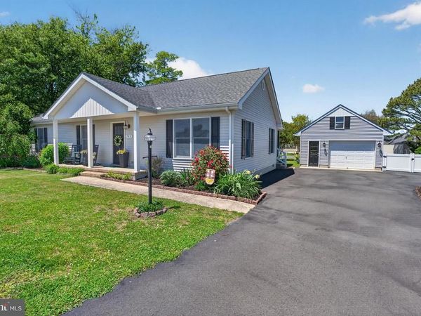745 HICKMAN DRIVE, OCEAN VIEW, DE 19970