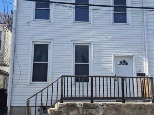 424 E MARKET STREET , POTTSVILLE, PA 17901