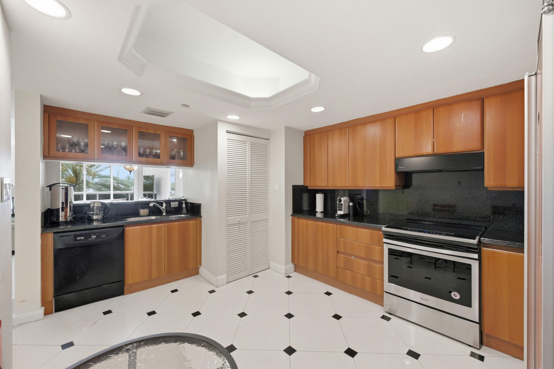 9595 Collins Avenue, Unit N3-f, Surfside, FL 33154 Photo